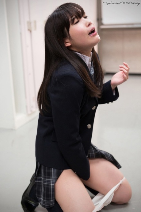 Yui Kasugano nackt nette bilder